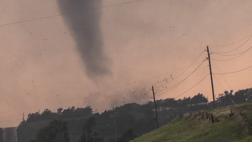 Chickasha Tornado hits a building