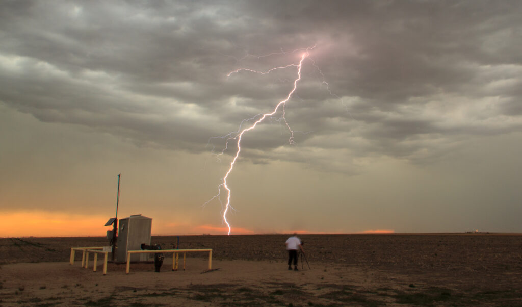 Jari is out taking lightning photos in a barrage of CG's. This one was quite close.