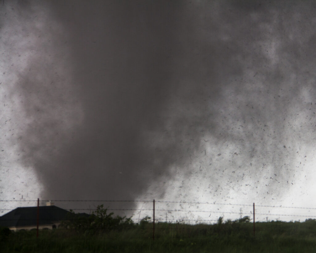 Moore Oklahoma Tornado approaching Sooner Road