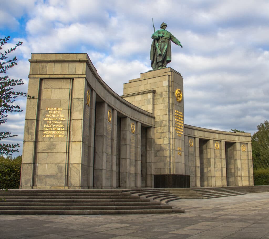 Soviet War Memorial (Tiergarten)