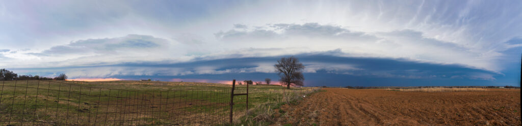 Shelf Cloud going through central Oklahoma