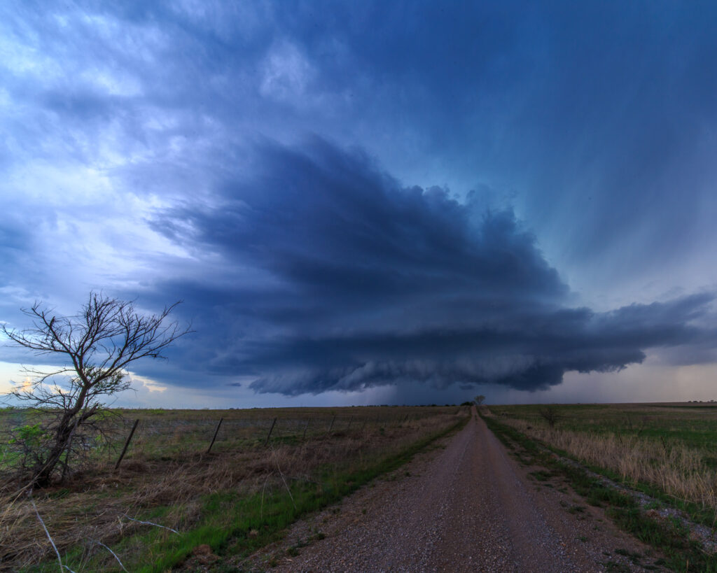 An early April Supercell structure near Walters, OK