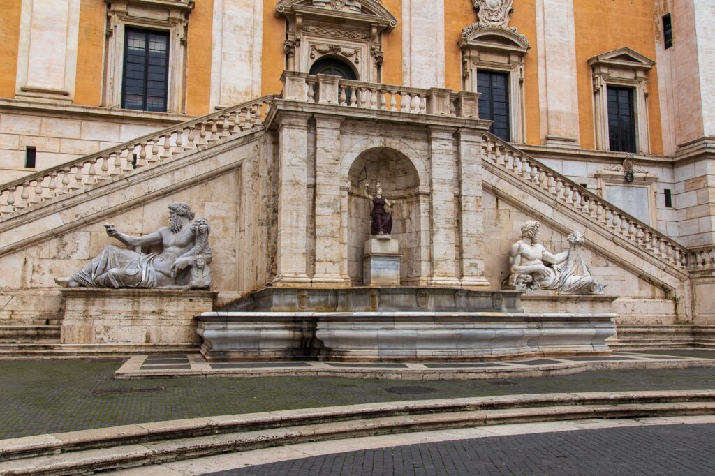 Fontana della Dea Roma