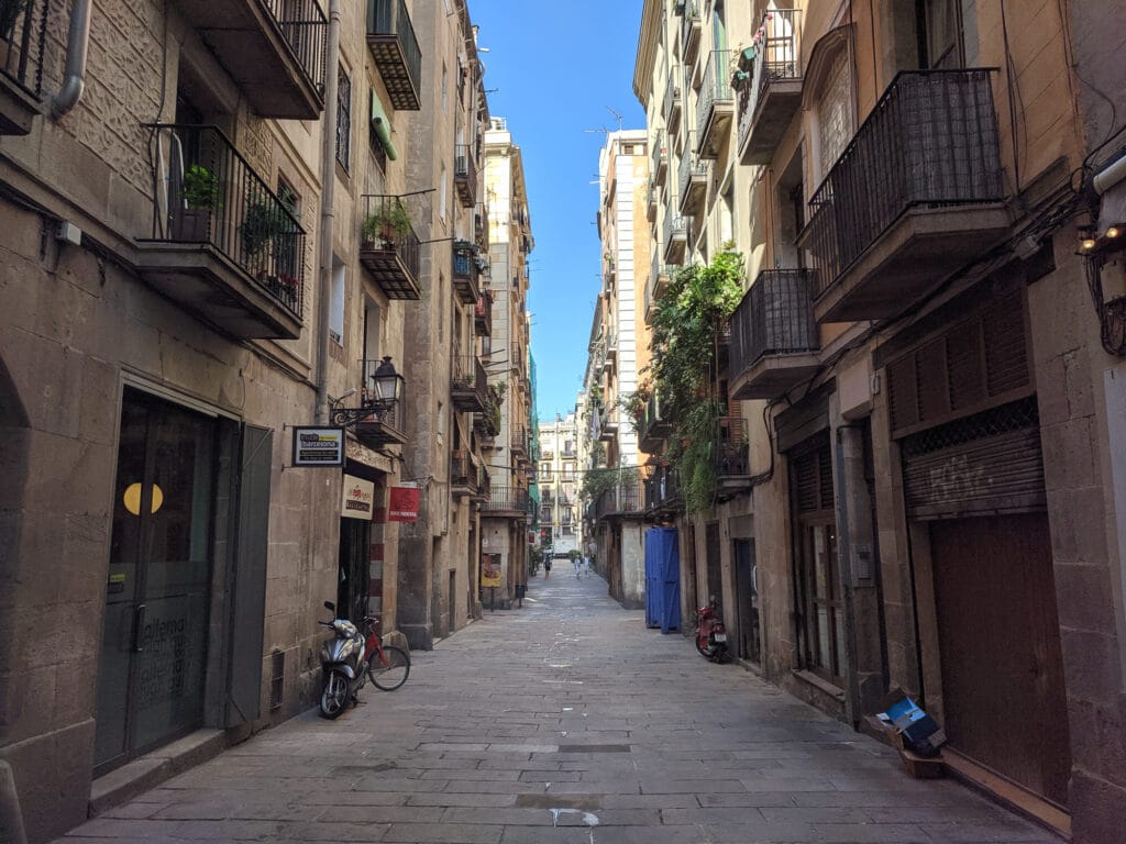 Alleyway in the gothic quarter section of Barcelona, Spain