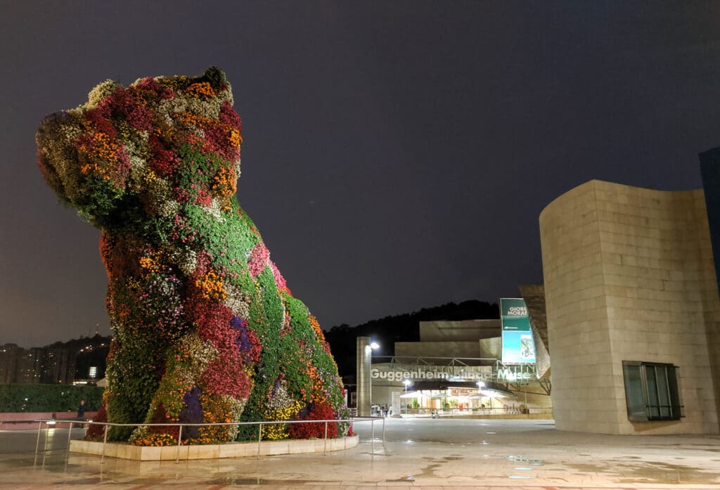 Shrub Dog at the Guggenheim Museum Bilbao