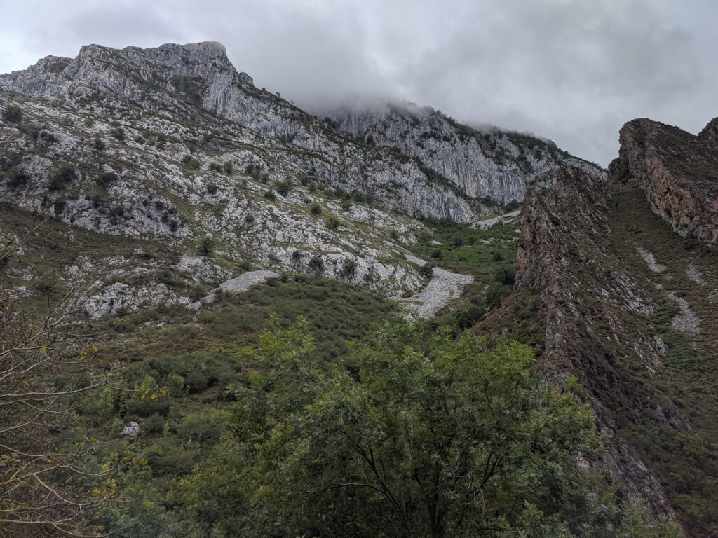 Care River Valley, Spain