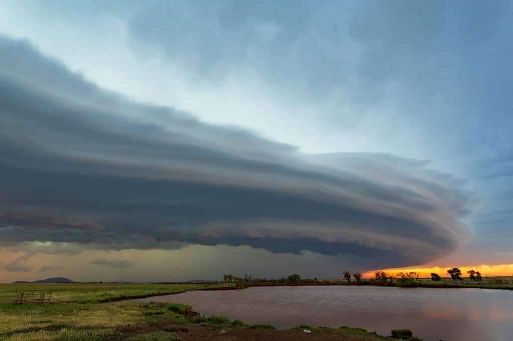 Shelf Cloud near Roosevelt Oklahoma