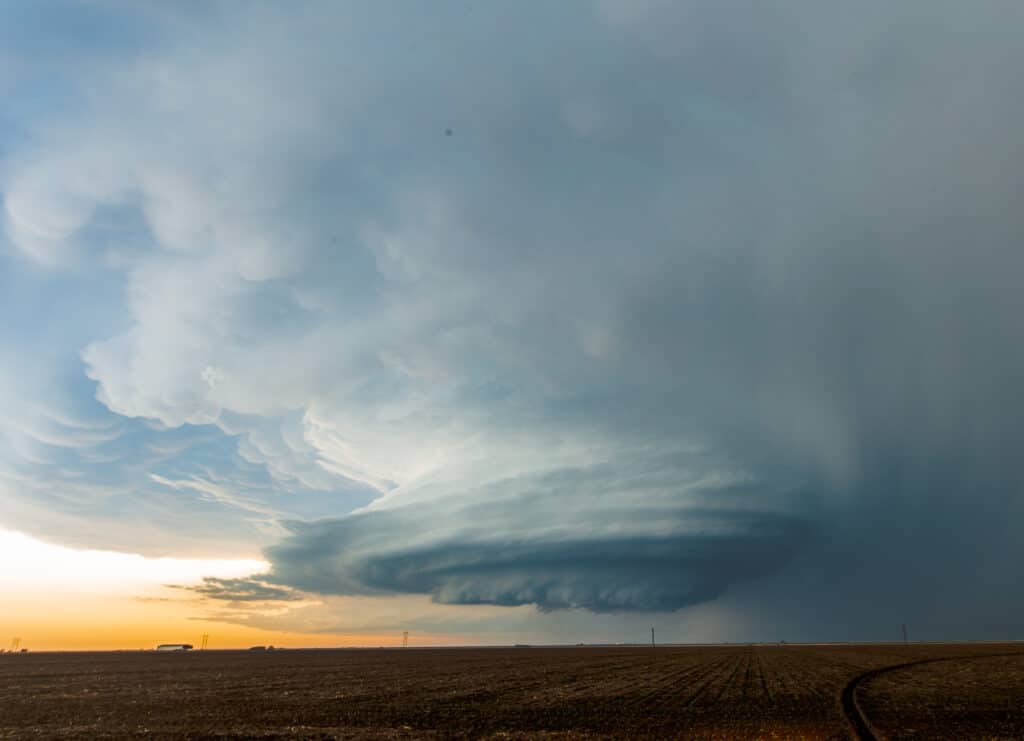 Flying saucer supercell structure near Sublette Kansas on May 21, 2020