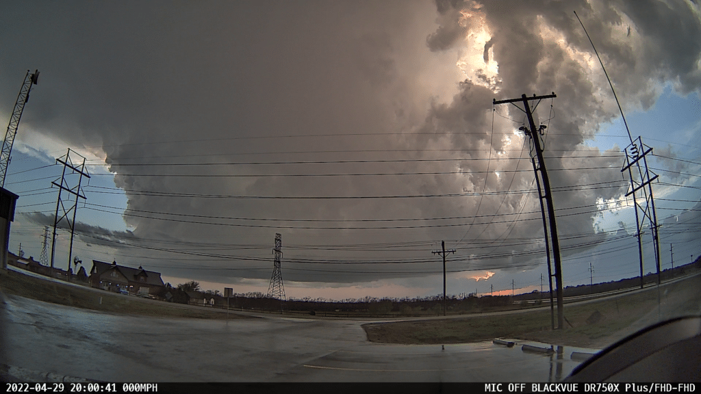 Looking west from US-400 and Indianola Rd in Augusta, KS at 8pm on April 29, 2022