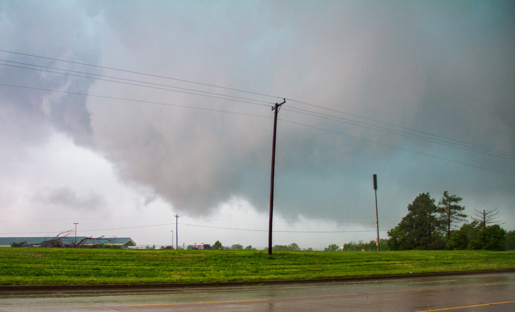 Tornado in Norman, Oklahoma on May 6, 2015