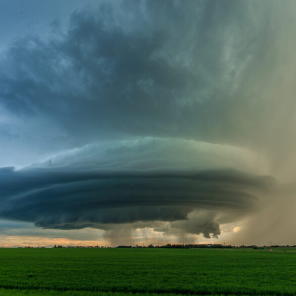 Beautifully structured supercell in Alberta Canada