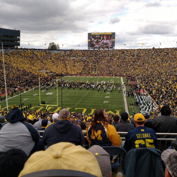 Michigan vs Michigan State 2015