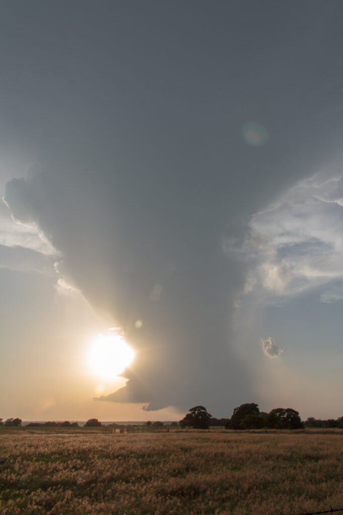 LP Supercell evaporating along the Red River