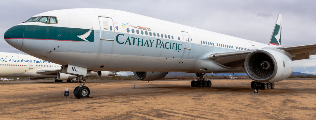 Cathay Pacific 777-200