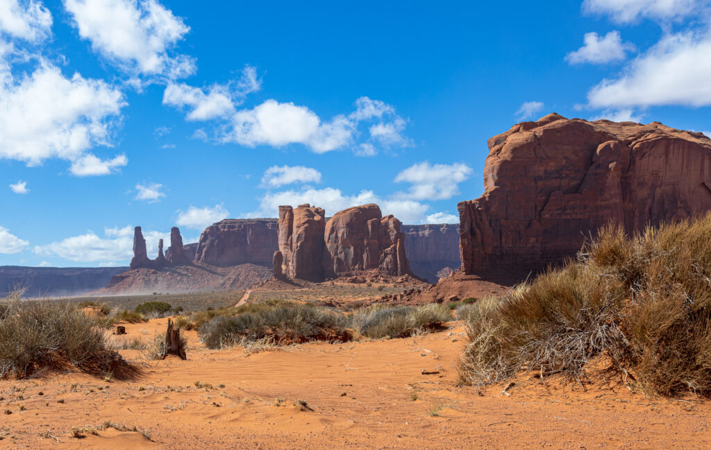 Cly Butte and the Three Sisters