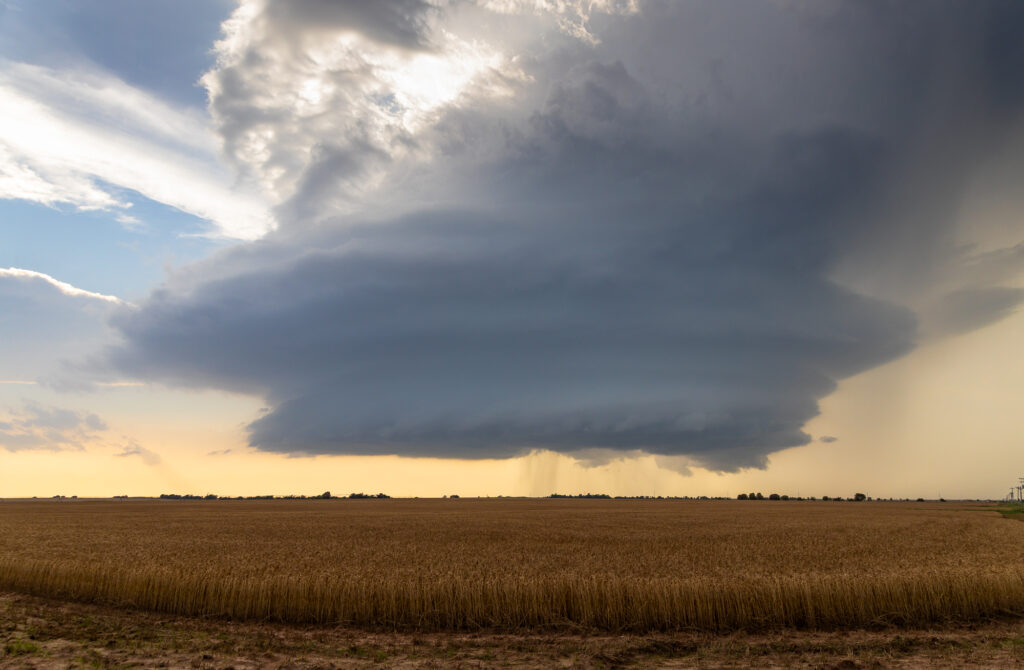 Storm looks like an alien spaceship